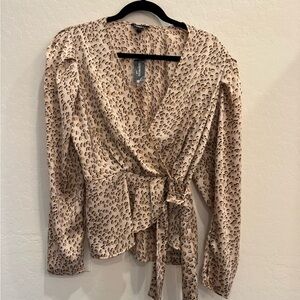 NWT Express Leopard Print Blouse Size Large – Puff Sleeves & Tie Waist